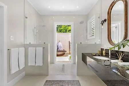 Hospitality Expert Eden Luxe 1 Pool Beach Chef Бухта Монтего 0*,