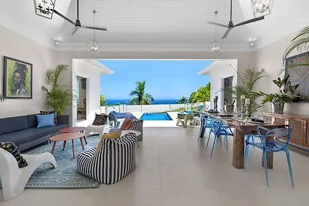 Hospitality Expert Eden Luxe 1 Pool Beach Chef مونتيغو باي جامايكا